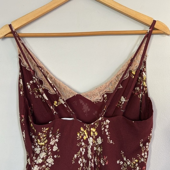 ASTR The Label Red Floral Slip Dress Size xs Lace V-Neck Grunge Whimsigoth - Picture 6 of 7